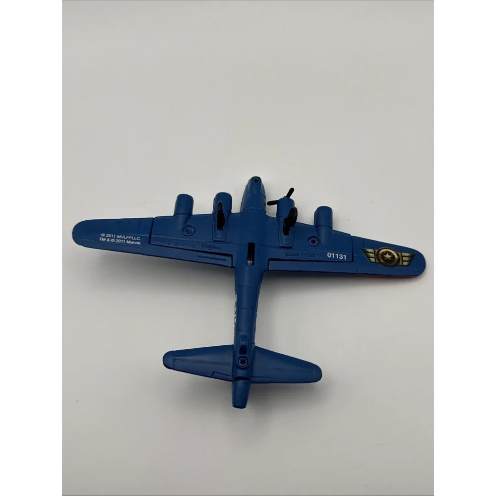 2011 Maisto Captain America Super Squadron Die Cast Plane Lot Of 2 Hellcat & B47